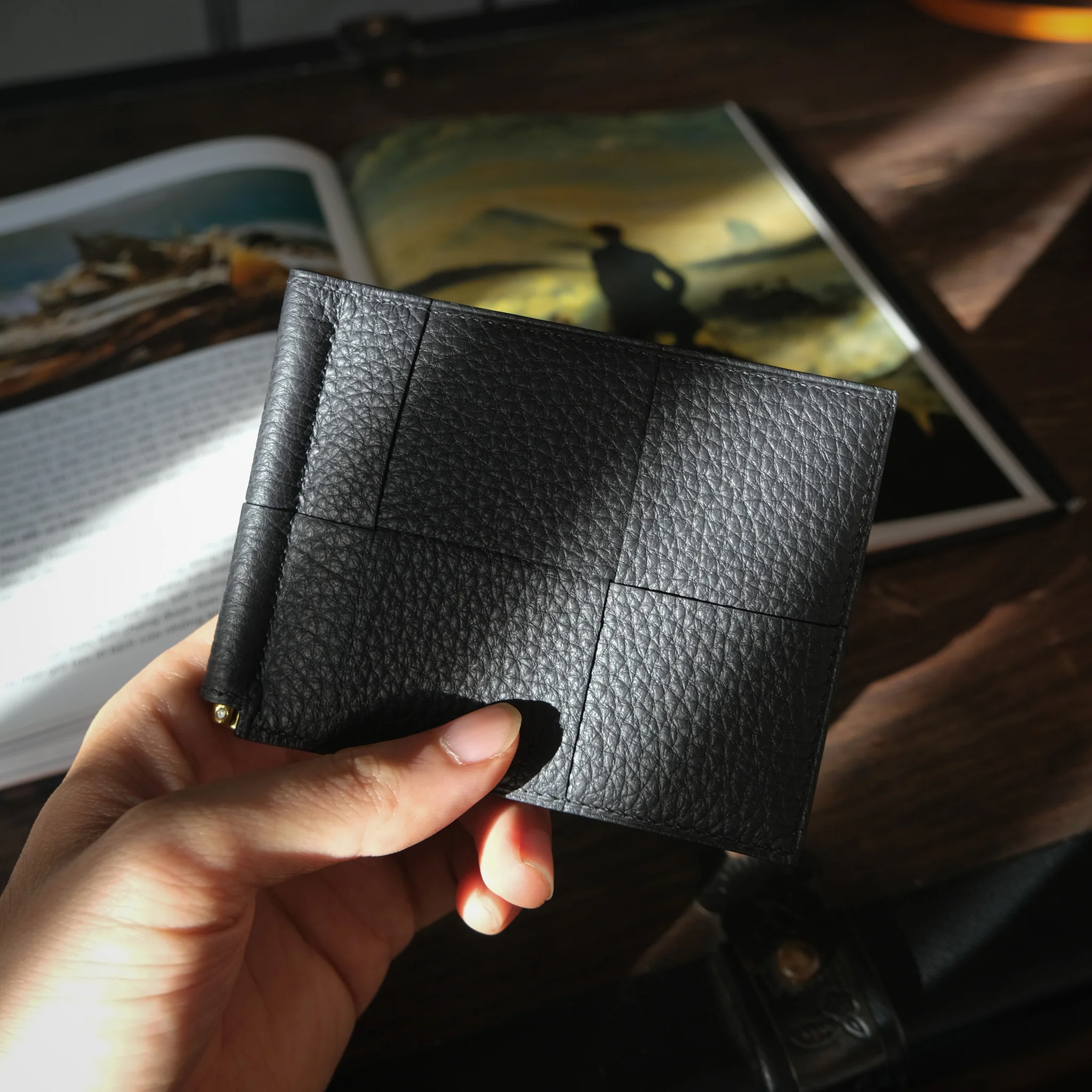 Ảnh Studio Ví kẹp tiền - Koi Leather