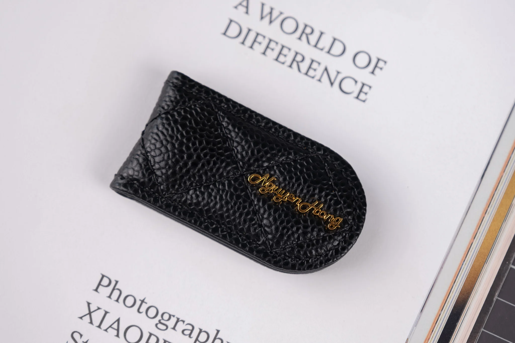 Ảnh Studio Money Clip Nguyenhong - Koi Leather