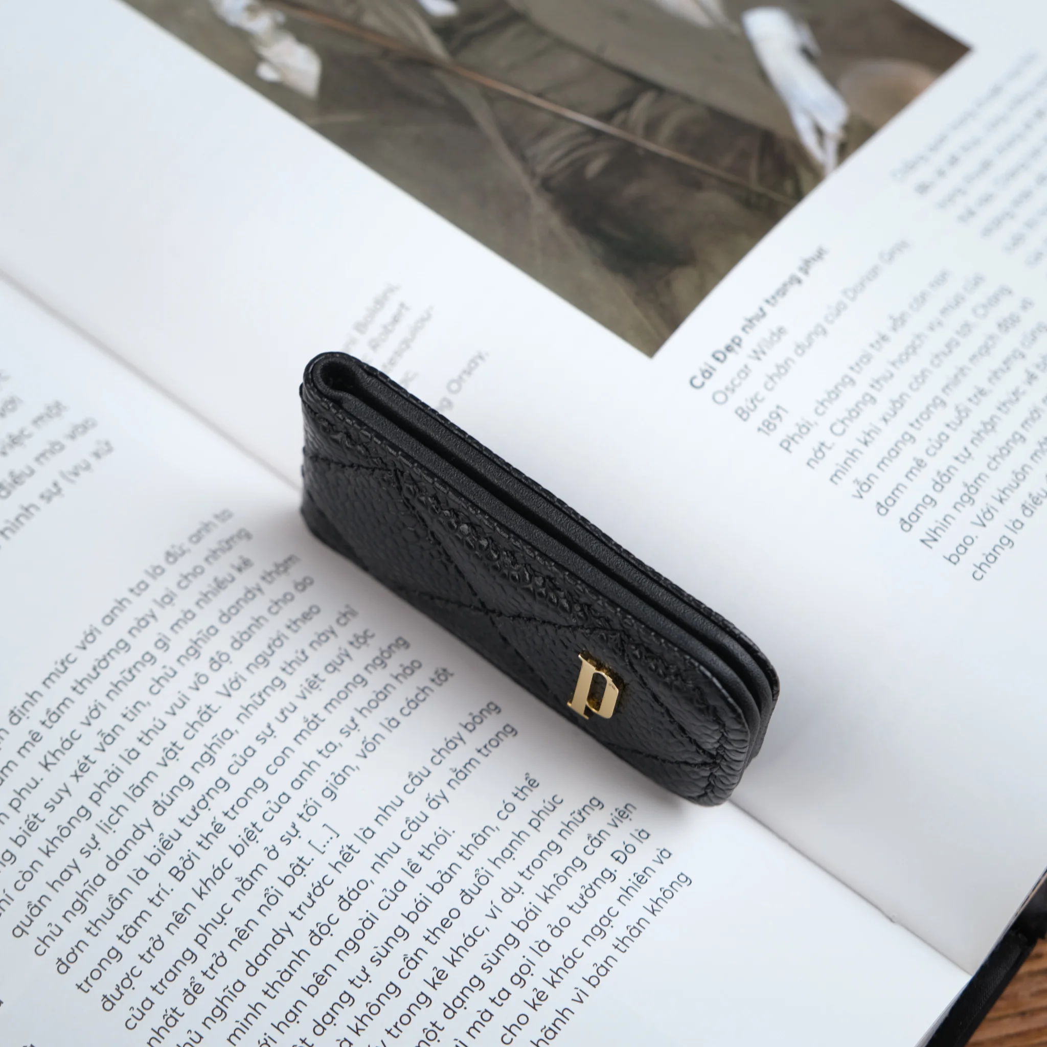 Ảnh Studio Money clip đen P - Koi Leather