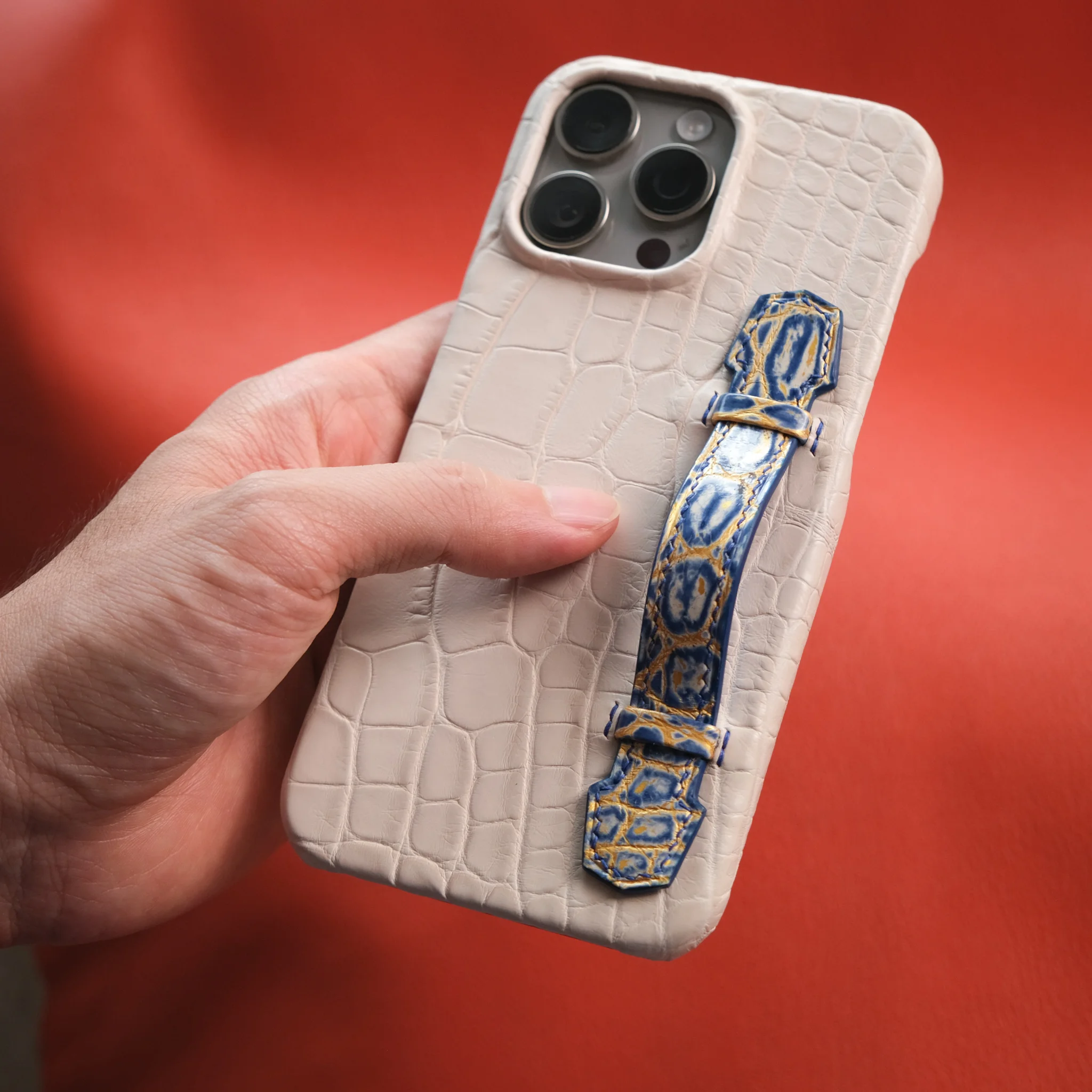 Ảnh Studio Ốp lưng iphone da cá sấu Himalaya - Koi Leather