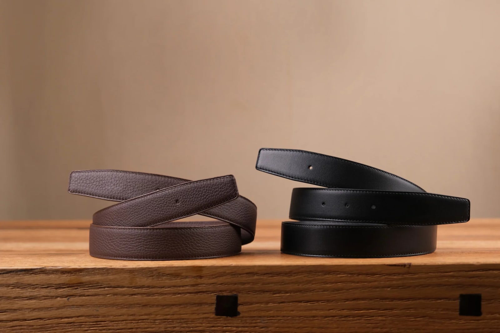 Ảnh Studio Dây nịt - Koi Leather