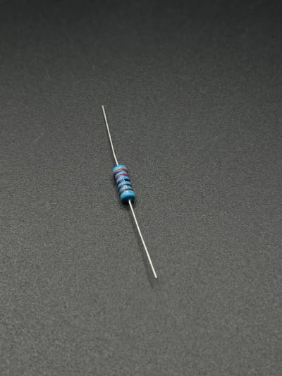 2.2kΩ 1W resistor