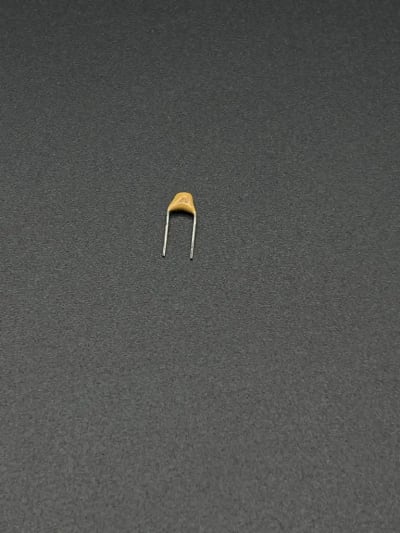 30pf monolithic capacitor