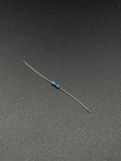 5.6KΩ 1/4W resistor