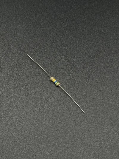 560KΩ 1/4W resistor