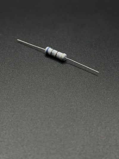 680Ω 2W resistor