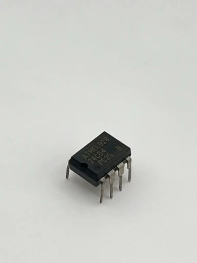 AT24C04
