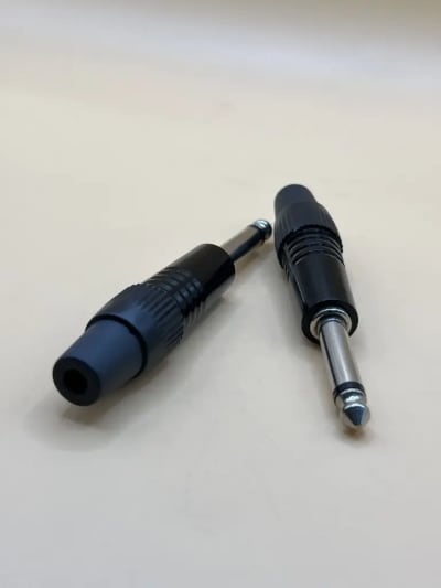 Black Jack Audio plug