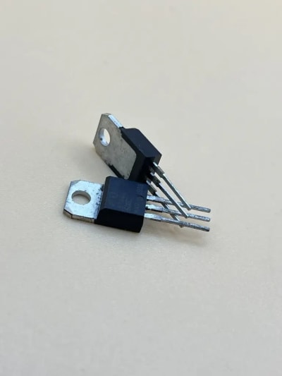 BTA06-600C thyristor