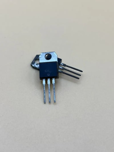 BTA10-600B Triac