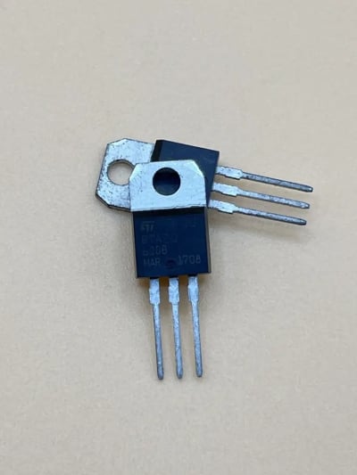 BTA20-600B triac