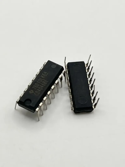 CD4046 phase locked loop
