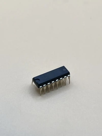 CD4520 Dual 4-Bit Binary Counter IC