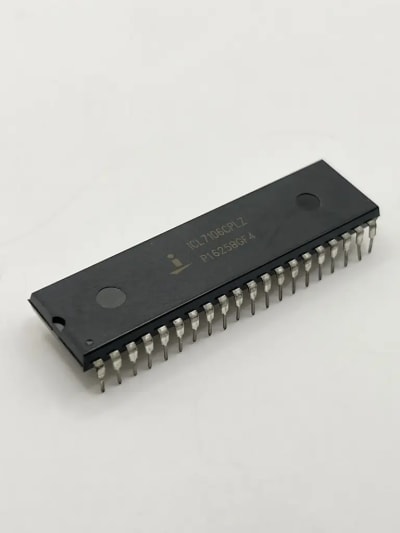 ICL7106CPLZ display driver