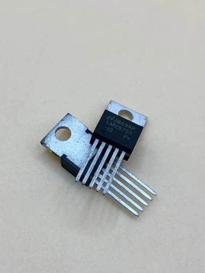 LM2575T-12 switching regulator