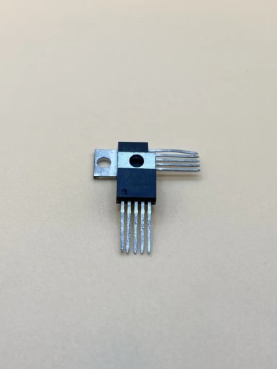 LM2596-ADJ DC-DC Buck Regulator