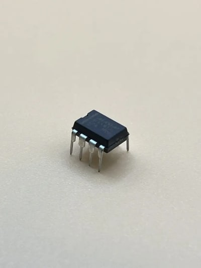 MAX813L timer