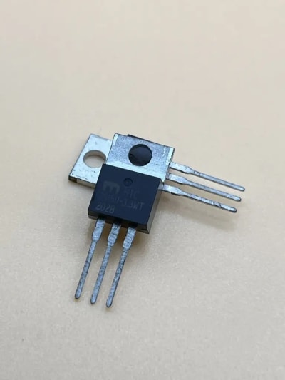 MIC29150-3.3 regulator
