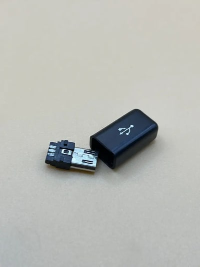 Micro usb male plug
