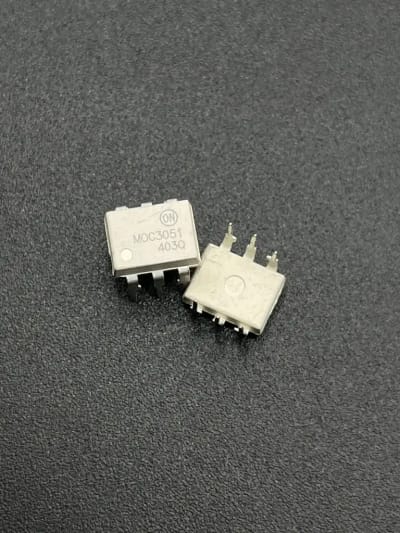 MOC3051 optocoupler