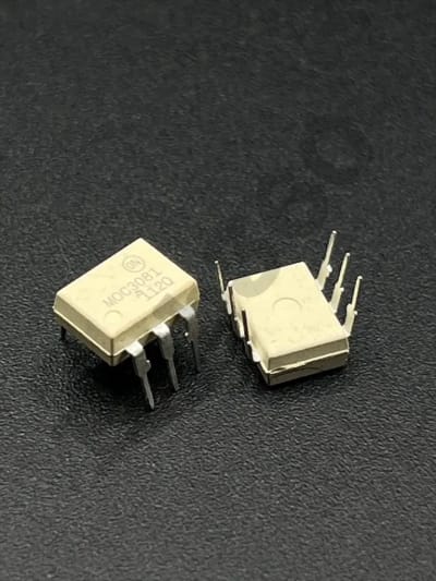 MOC3081 Triac thyristor / SCR output