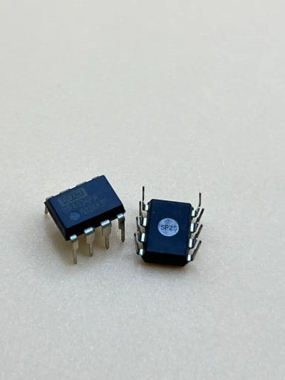 OPA134PA op amp