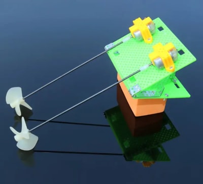 STEM Dual 300 Motor Remote control Boat