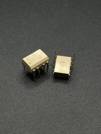TLP559 optocoupler / isolator