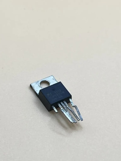 TOP232YN Power Management chip
