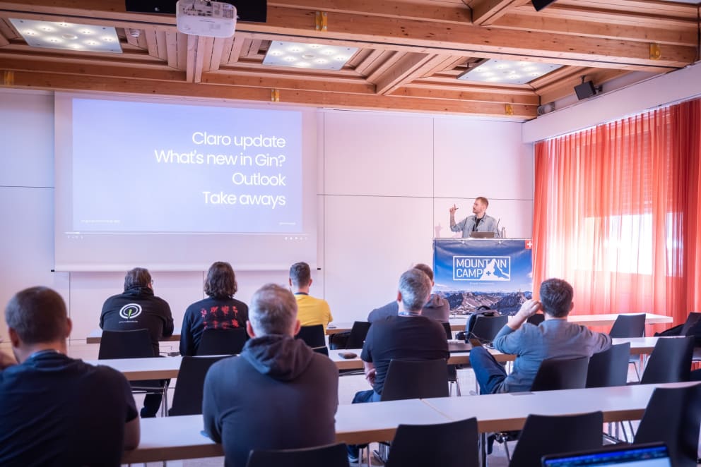 Sascha Eggenberger giving his 'Gin Admin' talk'  Photo by Patrick Itten || patrickitten.ch