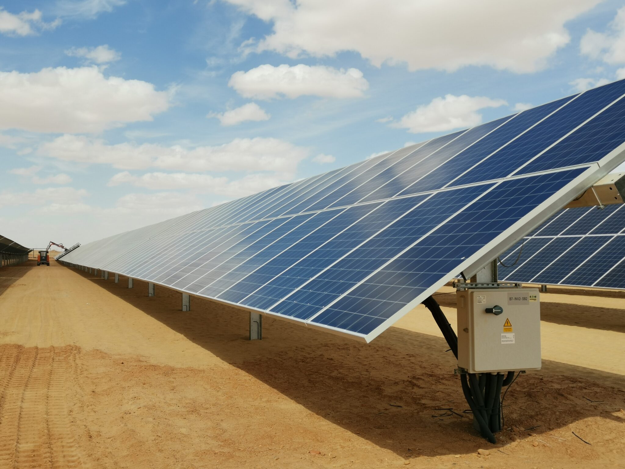 Egypt Begins Dispatch from 600MWh Battery-Backed Solar Plant