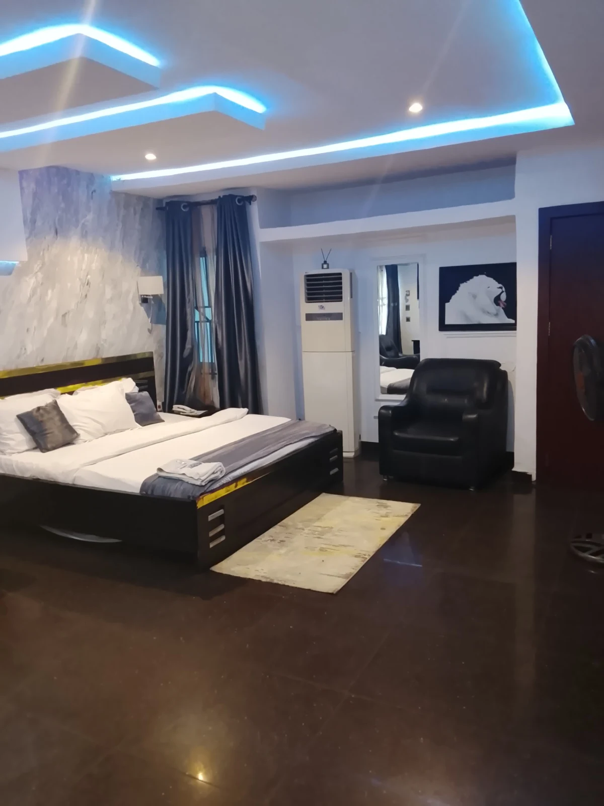 King Room