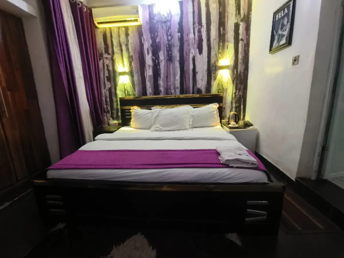 Queen Room
