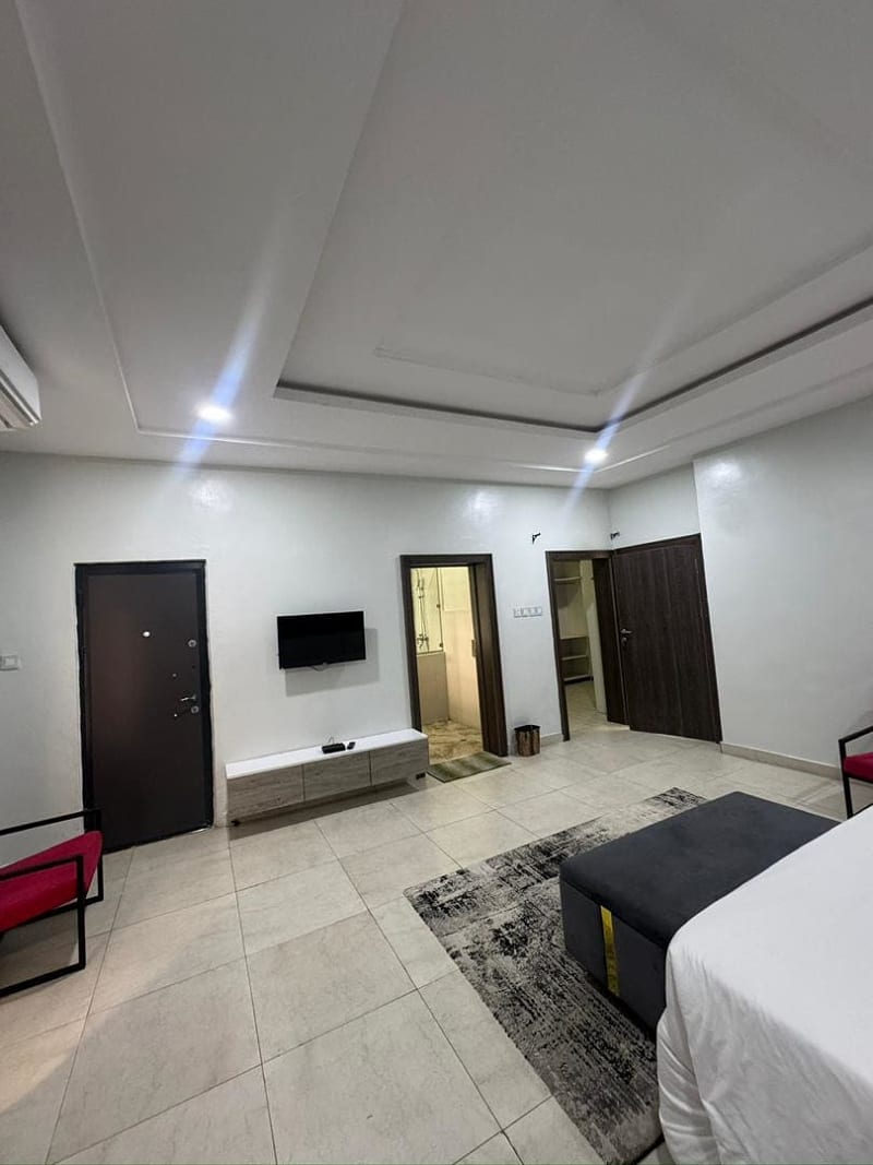 Apartment in Iyanganku GRA 18