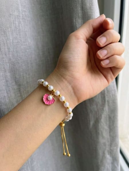 Shell Charm Bracelet