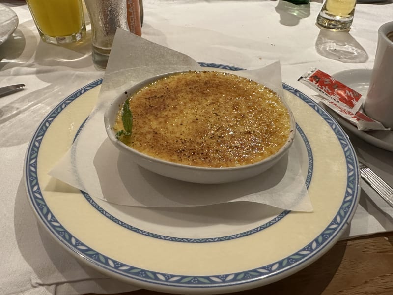 Crème brûlée at II Lamparo - Portugal