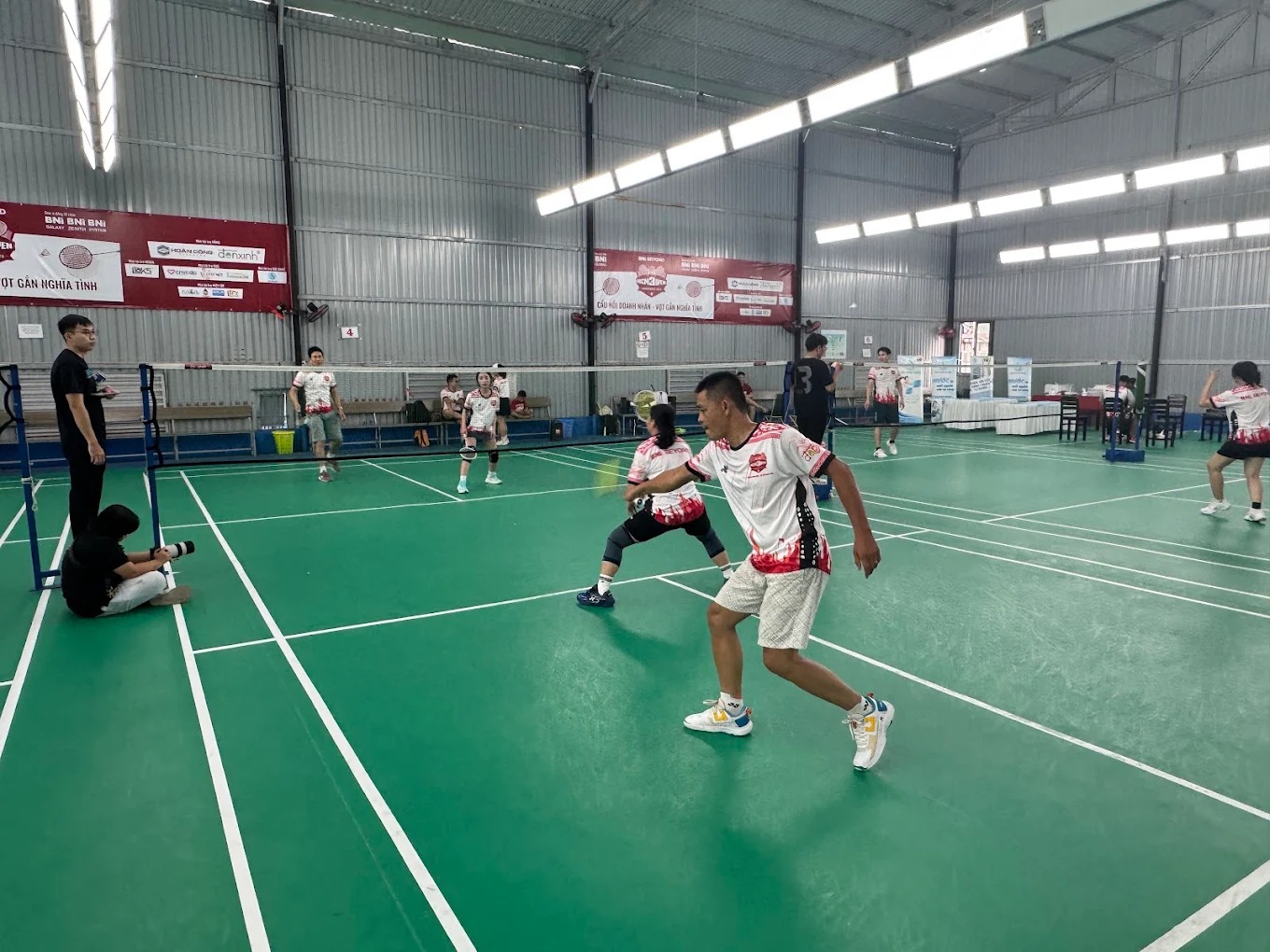 Sân Cầu Lông - Pickleball Eco Quận 7 -- Đặt Sân Online Giá Chỉ Từ 43K Qua App ONTO