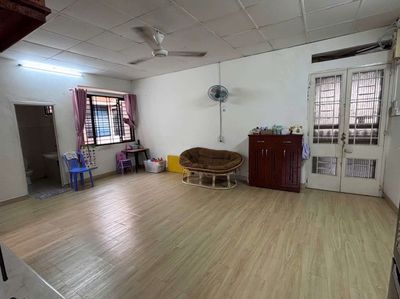 https://res.cloudinary.com/dqh0wvgmg/image/upload/v1777778082/nha-dat/sit74btrxqbymza0ltk8.jpg