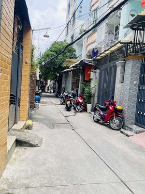 https://res.cloudinary.com/dqh0wvgmg/image/upload/v1778606828/nha-dat/sk2kycxnebl3iiy2kdcq.jpg