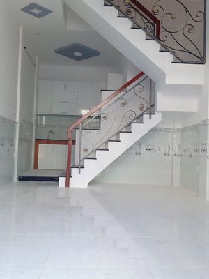 https://res.cloudinary.com/dqh0wvgmg/image/upload/v1778639049/nha-dat/rblb53cqh3rejhw3pfzg.jpg