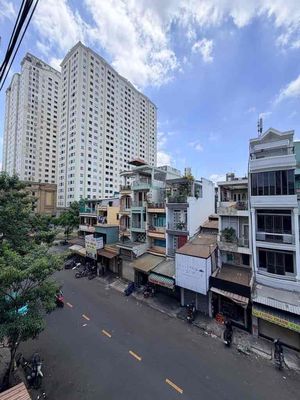 https://res.cloudinary.com/dqh0wvgmg/image/upload/v1779153787/nha-dat/dukxqzyawbl15rwt5wni.jpg