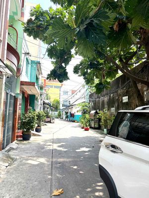 https://res.cloudinary.com/dqh0wvgmg/image/upload/v1782081843/nha-dat/yfiqifdjybmvglzbmvkl.jpg