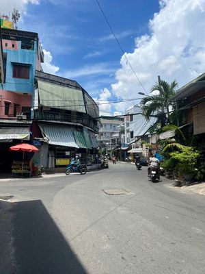 https://res.cloudinary.com/dqh0wvgmg/image/upload/v1782477628/nha-dat/udsgmwwcds4ka61oytmu.jpg