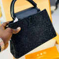 Louis Vuitton Capucines BB Black Handbag-thumb-1