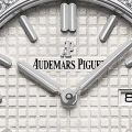 Audemars Piguet Royal Oak Quartz Ref. 67651ST.ZZ.1261ST.01-thumb-1