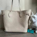 Louis Vuitton Neverfull White Shoulder Bag-thumb-2