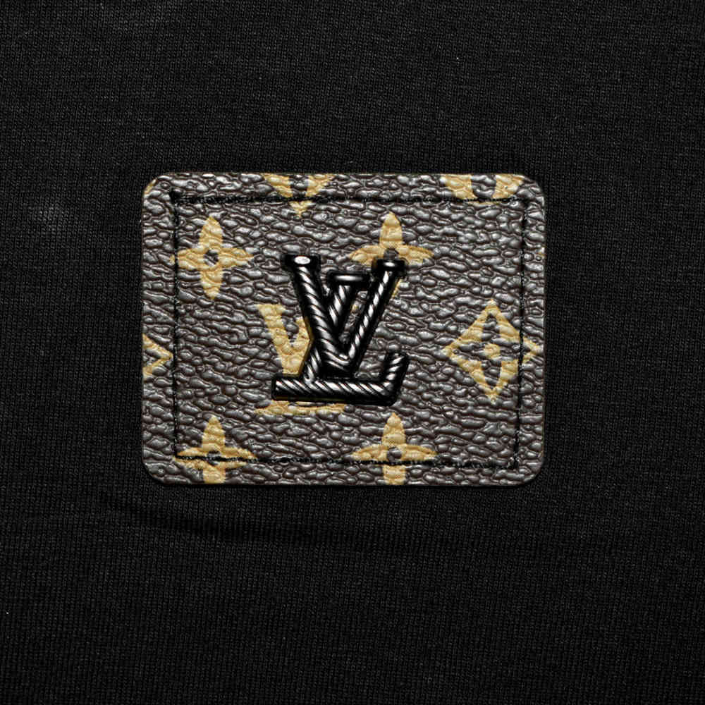 Louis Vuitton Black Premium Quality T-shirt-thumb-3