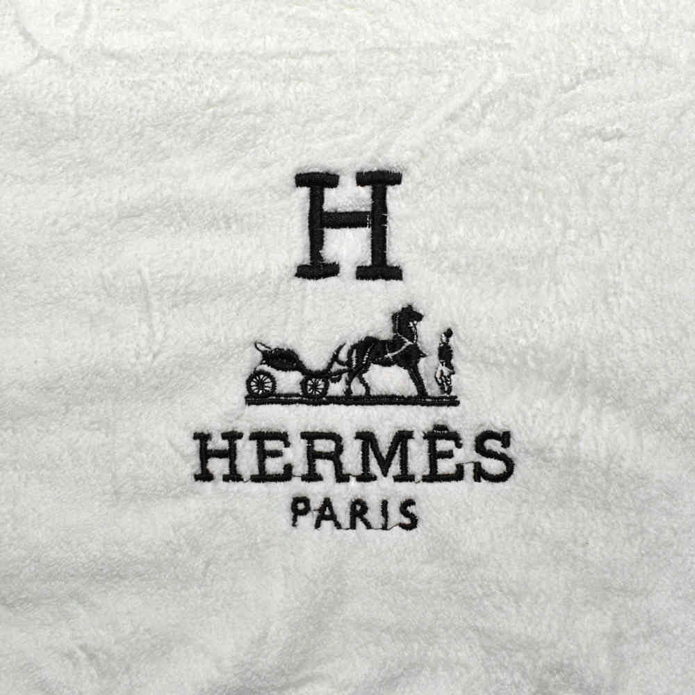 Hermes Paris Embroidery logo Off White Towels - Set of 2-1
