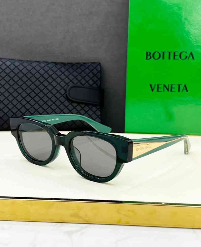Green Bottega Veneta Black Luxury Sunglasses