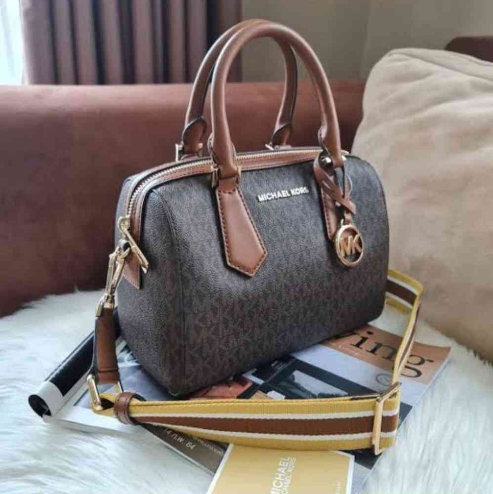 Black Michael Kors White Speedy Handbag
